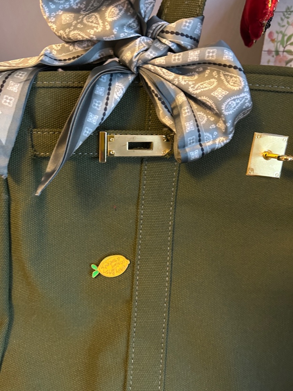 Elegant Green Boat and Tote Bag with Scarf Accent - Picture 11 of 11